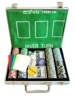 Набор для покера ROYAL FLUSH PLUS на 200 фишек GD/rf200plus