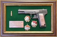 Панно настенное с пистолетом ТТ и НАГРАДАМИ СССР в подарочной коробке GT-18-335