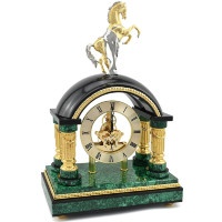 Часы каминные из малахита КОНЬ AZRK-3200539 Часы каминные из малахита КОНЬ AZRK-3200539