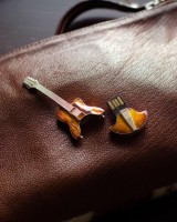 Флэш-накопитель ГИТАРА AZJ/usb-skr