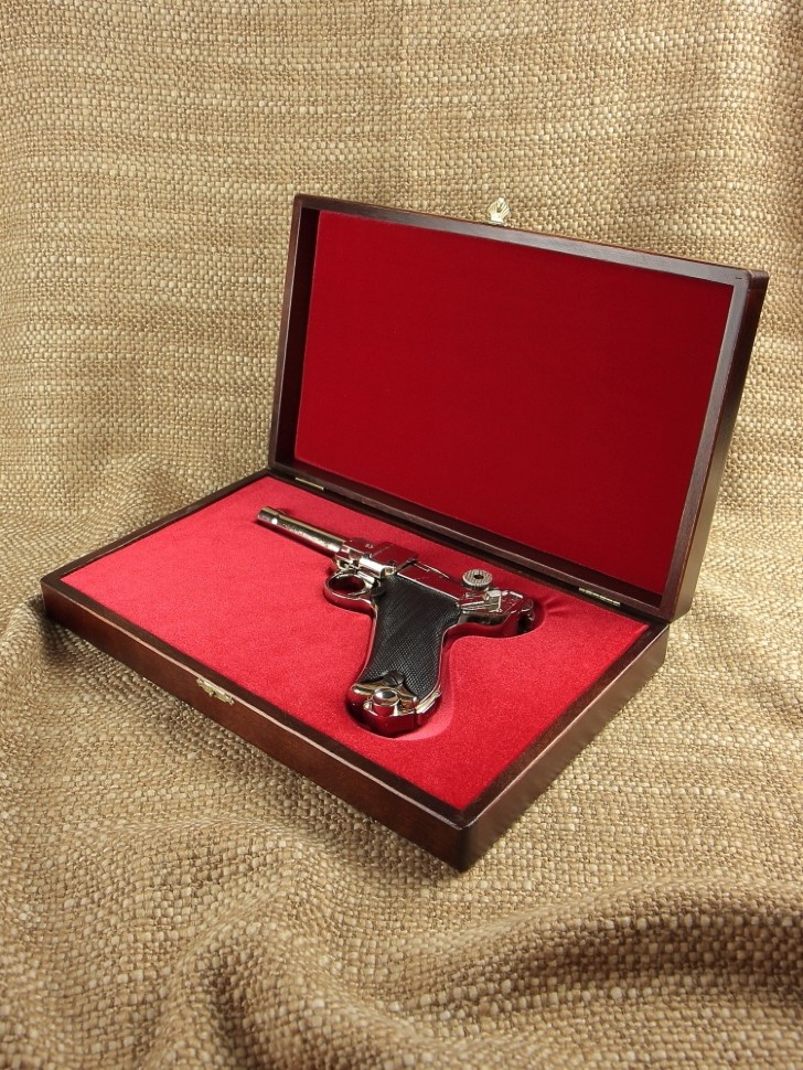 Макет. Пистолет ЛЮГЕР P08, Германия, 1898г. 1-я и 2-ая МВ DE-8143-BOX