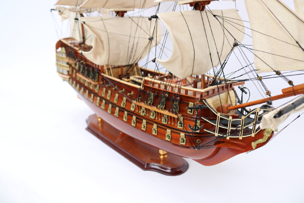Модель парусника ROYAL LOUIS, Франция TS-0010-W-80 Модель парусника ROYAL LOUIS, Франция TS-0010-W-80