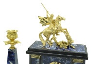 Часы каминные из содалита с подсвечниками ГЕОРГИЙ ПОБЕДОНОСЕЦ AZR- 3740280rb