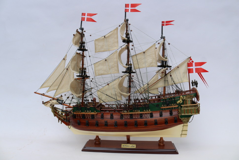 Модель парусника NORSKE LOVE, Дания TS-0040-P-80 Модель парусника NORSKE LOVE, Дания TS-0040-P-80