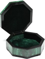 Шкатулка для драгоценностей из малахита ВОСЬМИГРАННИК 037rk.3200116dm-3 Шкатулка для драгоценностей из малахита ВОСЬМИГРАННИК 037rk.3200116dm-3