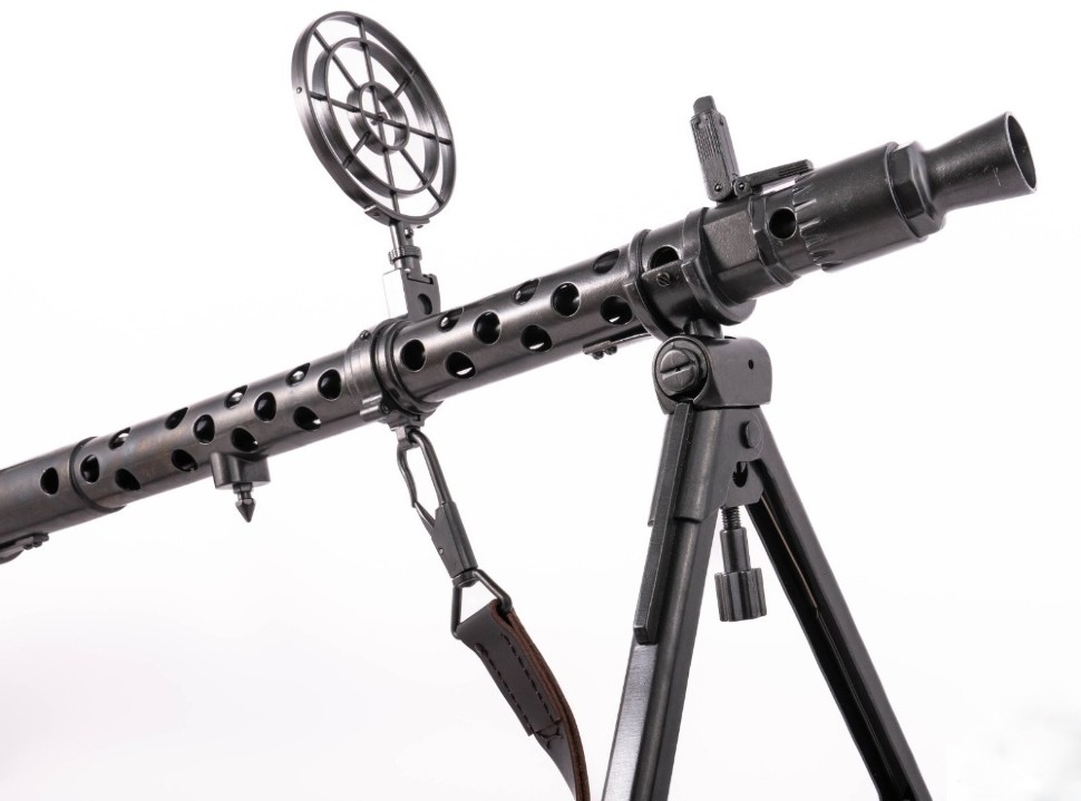 Макет. Пулемет MG-34 с прицельной планкой и ремнем (макет, ММГ) DE-9317