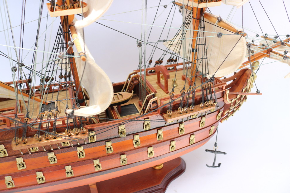 Модель парусника ROYAL LOUIS, Франция TS-0010-W-60 Модель парусника ROYAL LOUIS, Франция TS-0010-W-60