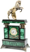 Часы каминные из малахита КОНЬ С ПОПОНОЙ AZY-5041 Часы каминные из малахита КОНЬ С ПОПОНОЙ AZY-5041