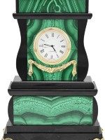 Часы каминные из малахита КОНЬ С ПОПОНОЙ AZRK-3200510cy Часы каминные из малахита КОНЬ С ПОПОНОЙ AZRK-3200510cy